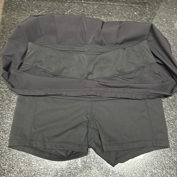 Ododos tennis skirt with pockets - Picture 4 of 4